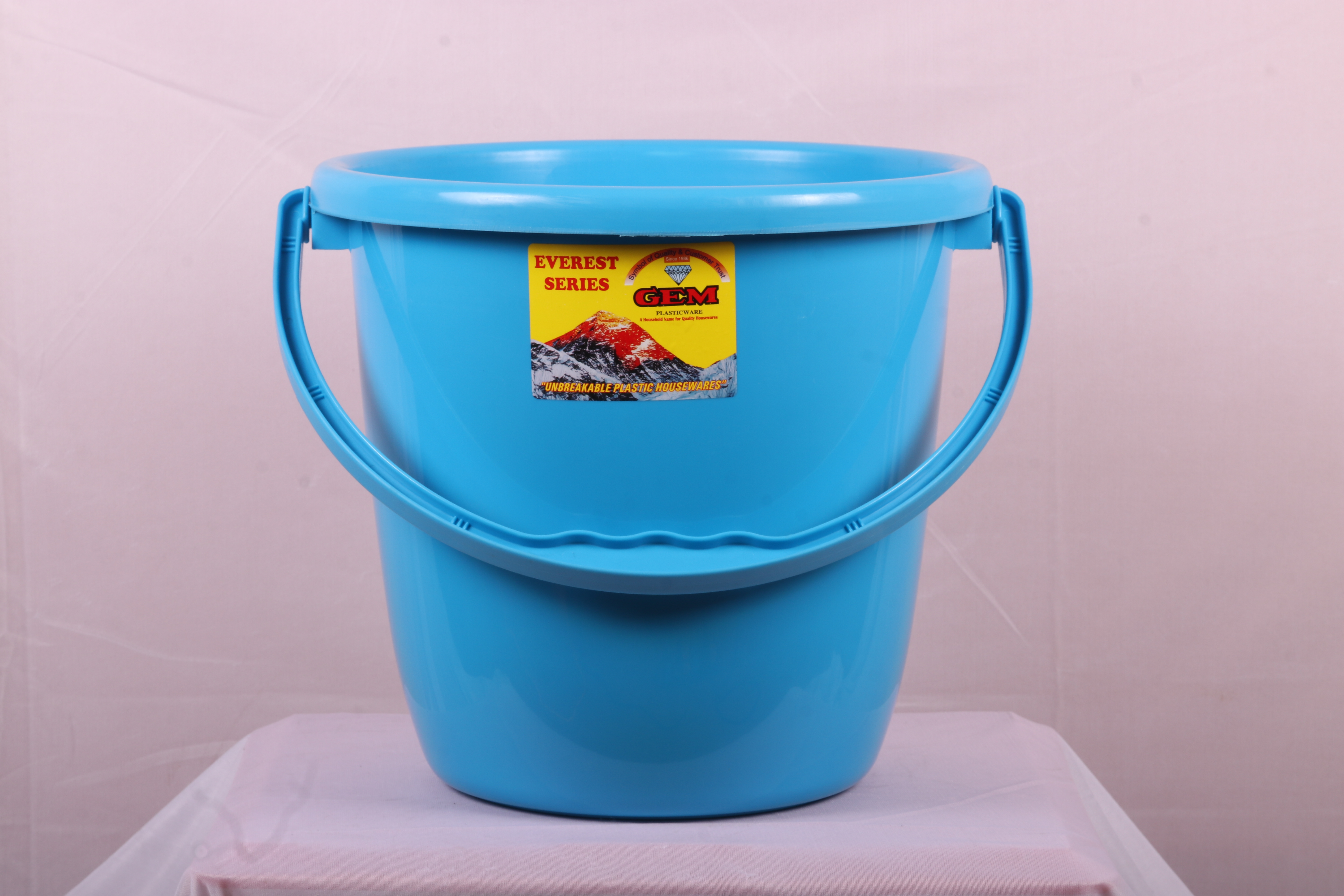 Everest series bucket 20000