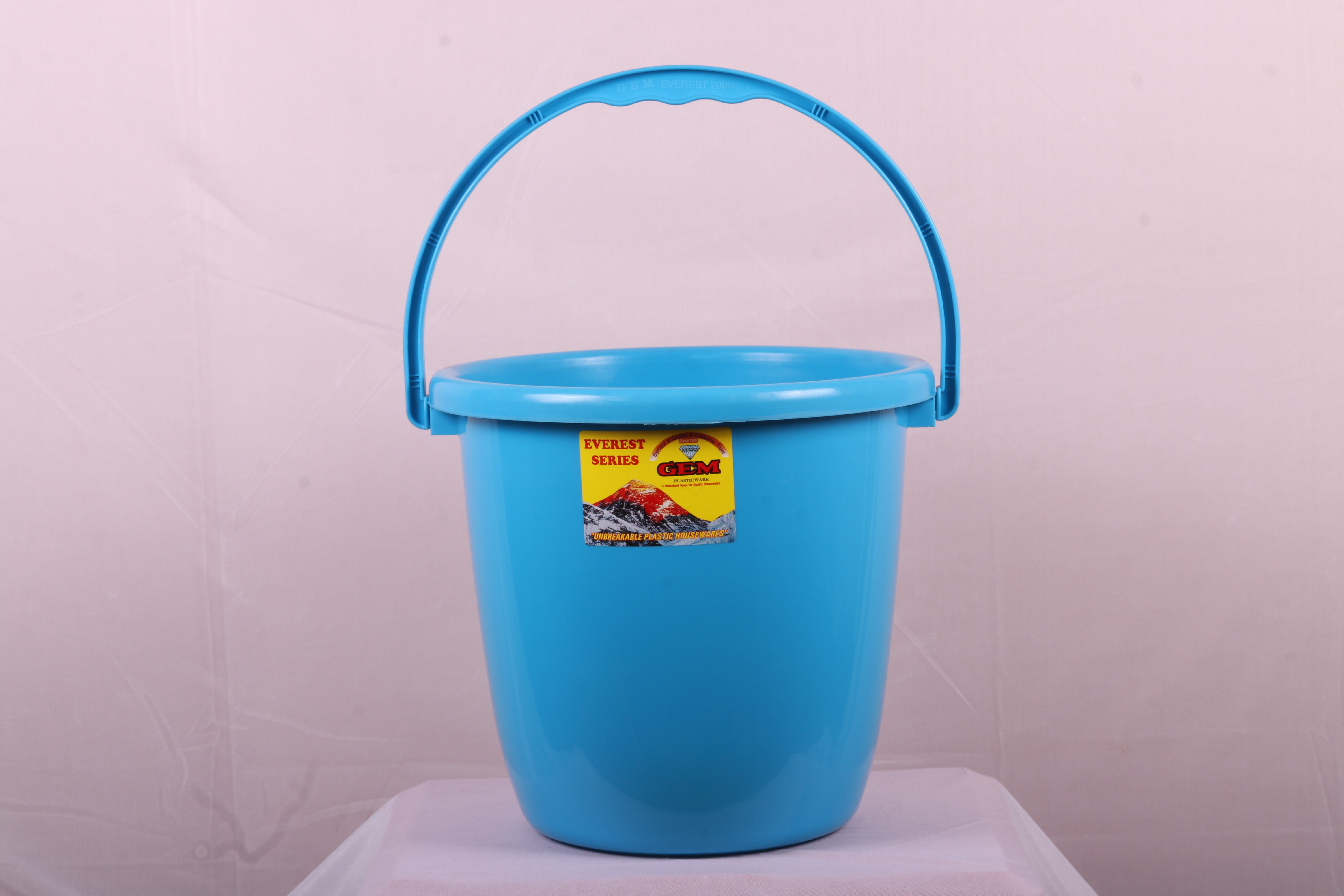 Everest series bucket 10000